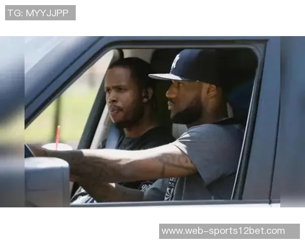 詹姆斯全力支持达蒙琼斯助其在人生道路上不断前行 詹姆斯全力支持达蒙琼斯助其在人生道路上不断前行